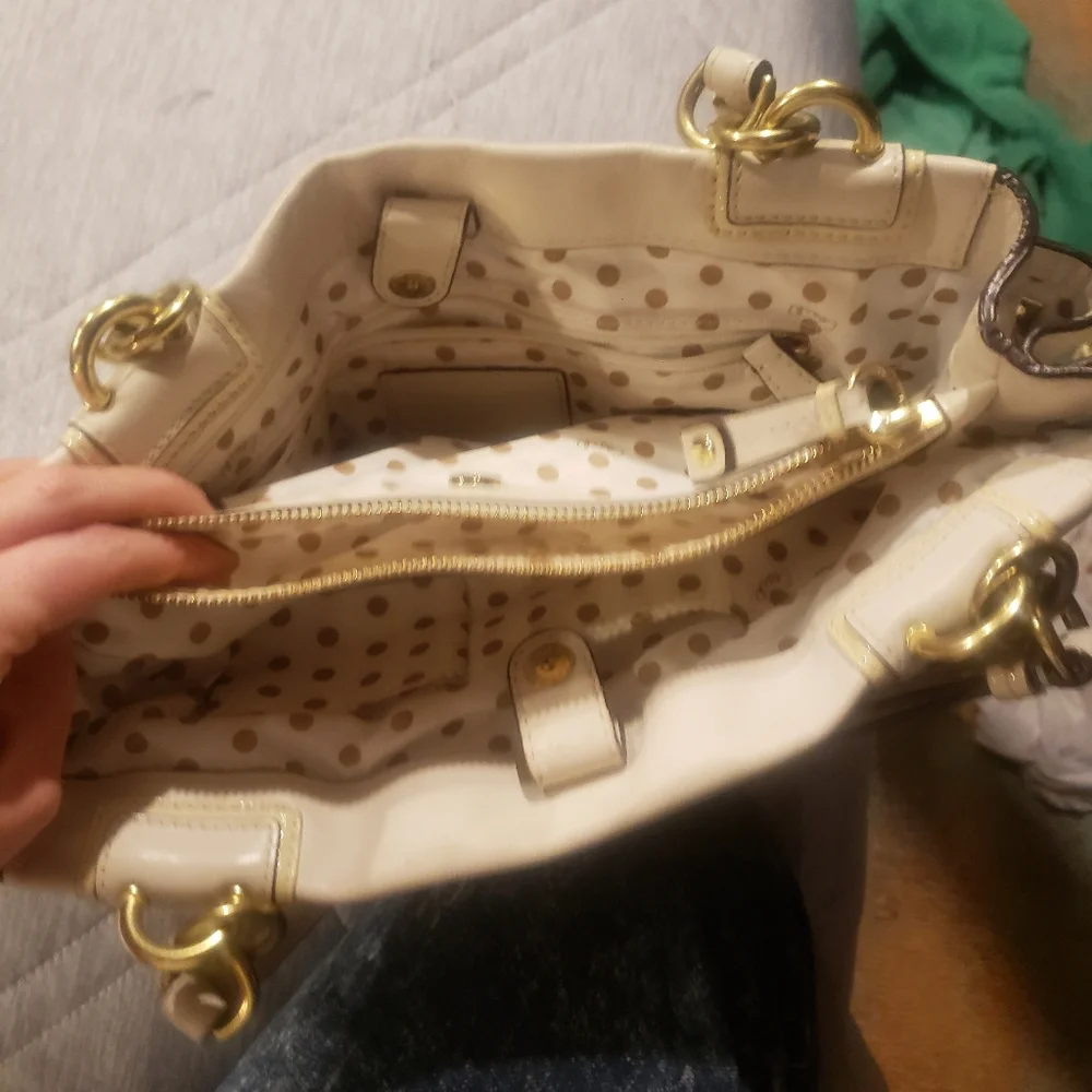 Designer purses - Picture 9 of 9